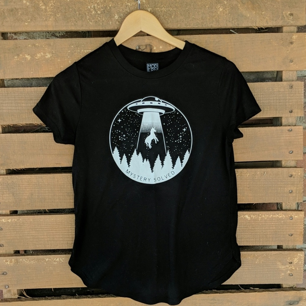 Black t-shirt